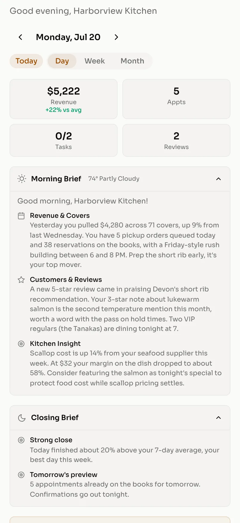 Restaurant morning briefing in Manyger